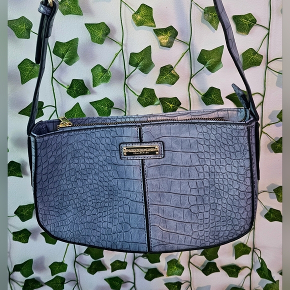 London Fog- Blue Leather Sholder Bag - Picture 6 of 6